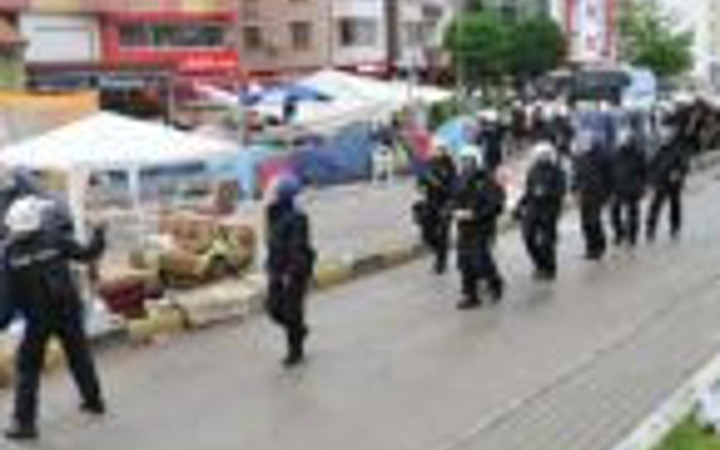 Polis TOMA ve biber gazıyla müdahale etti