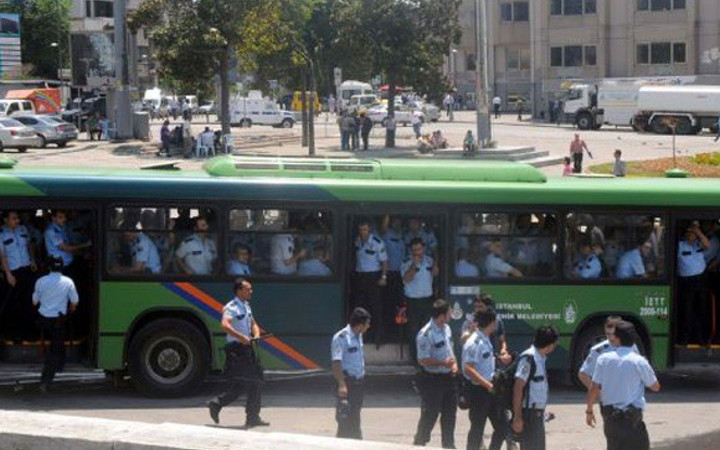 Taksim'de eylemcilerin yerini onlar aldı...