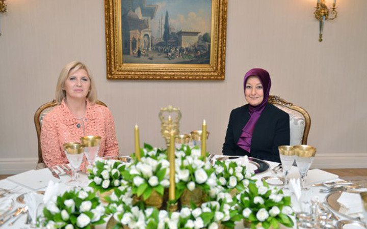 Firts Lady'lerin mantı keyfi