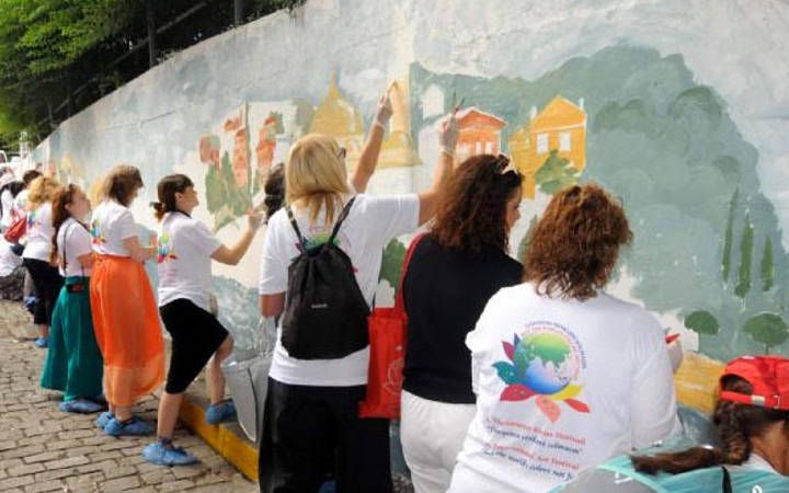 Karadeniz sokakları rengarenk!