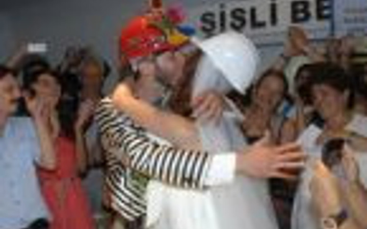 Gezi'nin çılgın aşıkları böyle evlendi