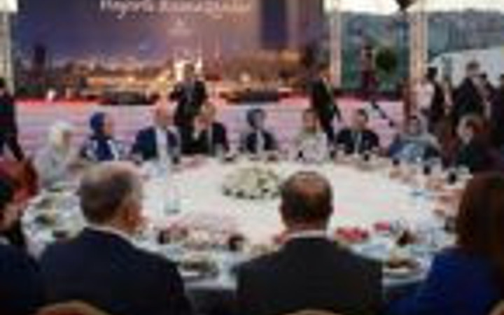 Erdoğan'lı iftara ünlü akını