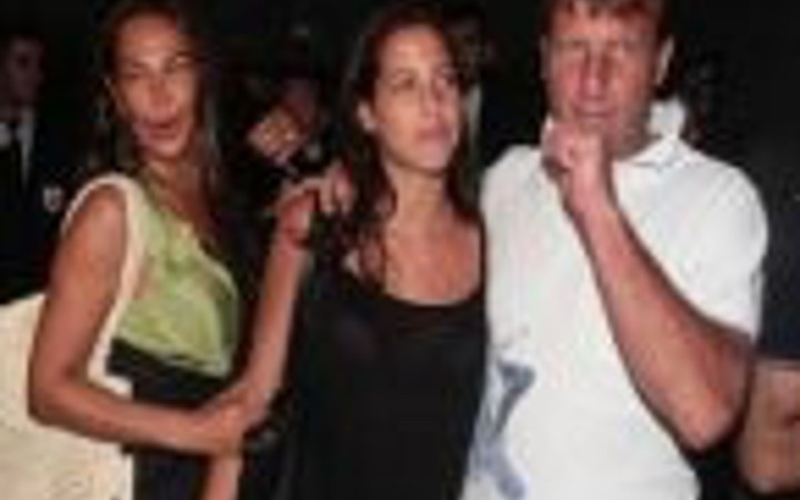 Hülya Avşar yemeği bastı