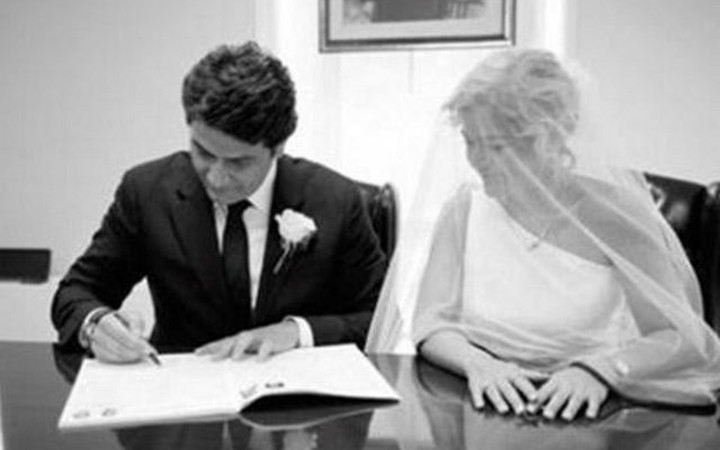 Eşlerinin ne iş yaptığını biliyor musunuz?