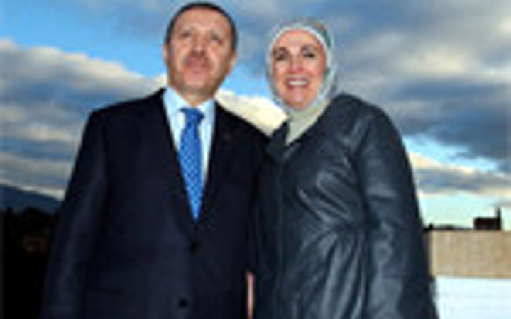 Erdoğanların Endülüs pozu