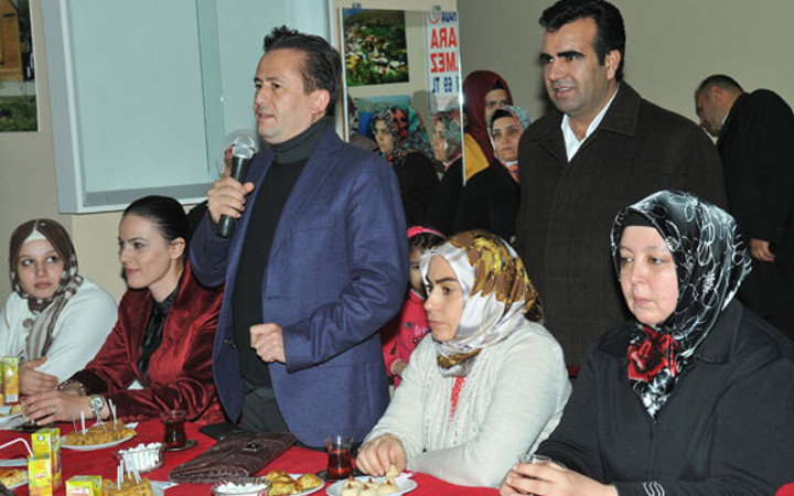 Başkan Yazıcı ve Eşinden Bitlisliler Derneği’ne Ziyaret