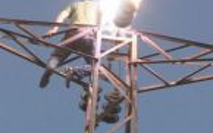 Yüksek gerilim hattında intihar girişimi