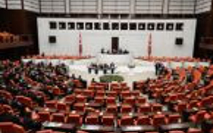 TBMM'de fezleke oturumu gergin başladı