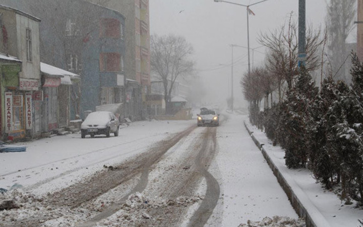 Doğu ve Karadeniz'deki seçmene kar sürprizi
