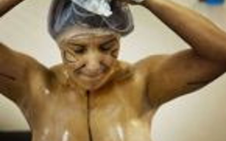 Silikon yaptırdığına yaptıracağına bin pişman oldu