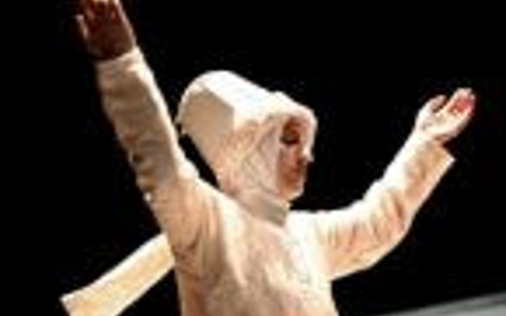 Kadın semazenlerden sema töreni