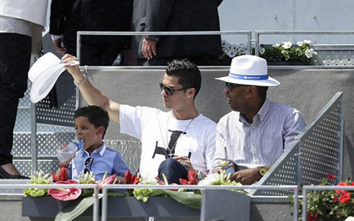 Ronaldo ve oğlu tenis turnuvasında!