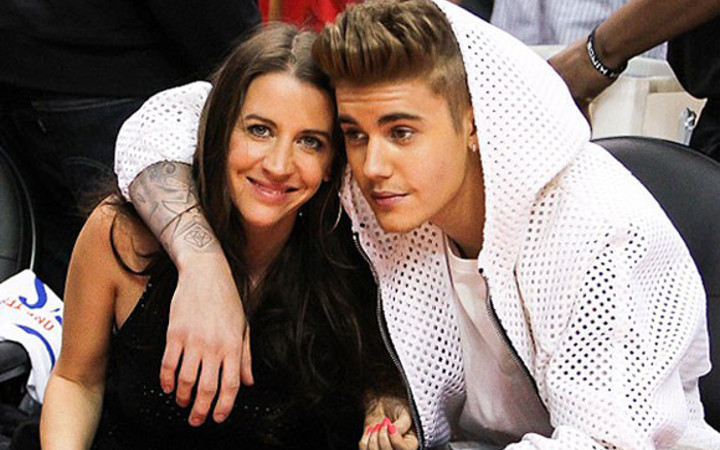 Justin Bieber'dan anneler günü süprizi!