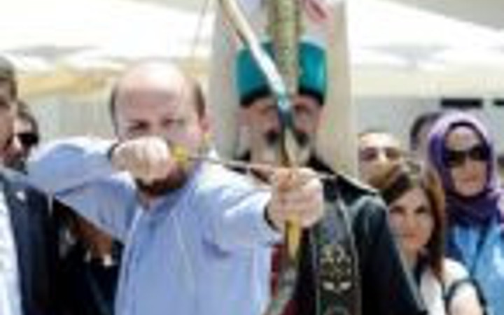 Bilal Erdoğan ok attı