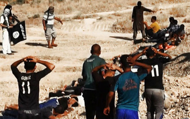 IŞİD 1700 Irak askerini kurşuna dizdi