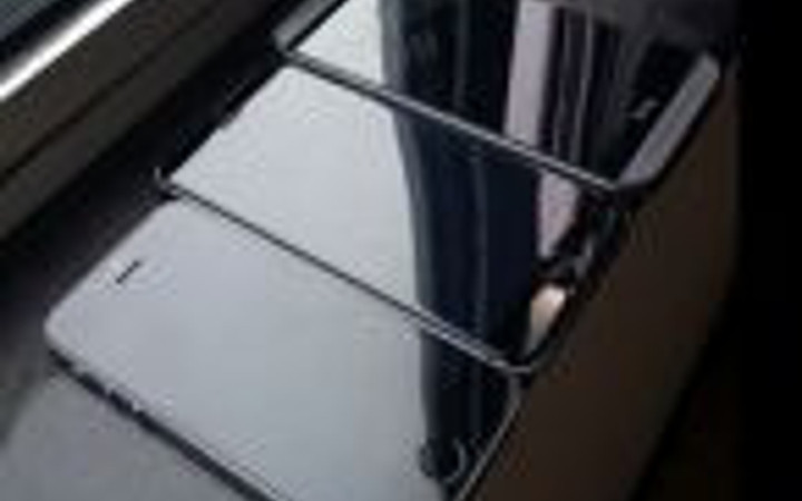 Siyah iPhone 6 ortaya çıktı