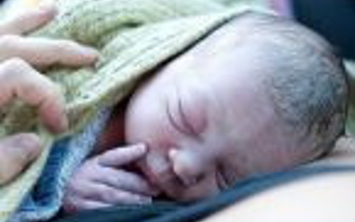 Sürücü koltuğunda böyle doğum yaptı!