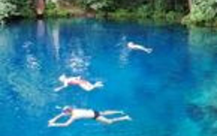 Dünya harikası doğal havuzlar