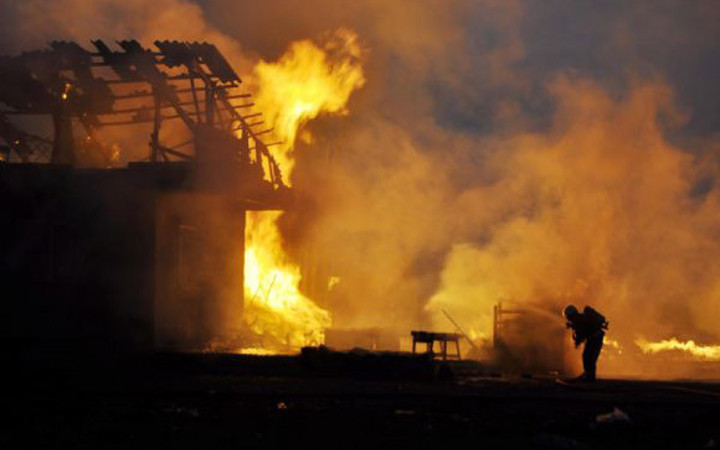 Palet deposu alev alev yandı!