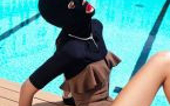 Çin'den yayılan ilginç moda: Yüzkini