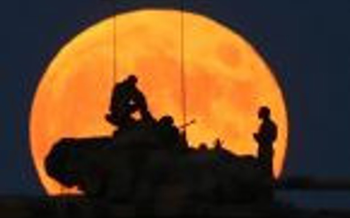 Sınıra tank ve zırhlı araç yerleştirildi..