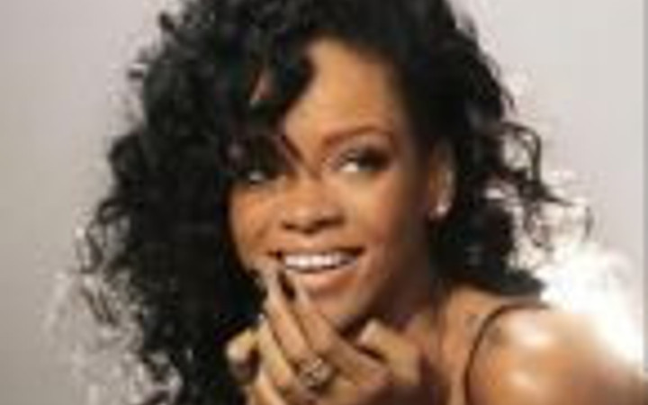 Rihanna sahalara döndü hayranları bayram etti!