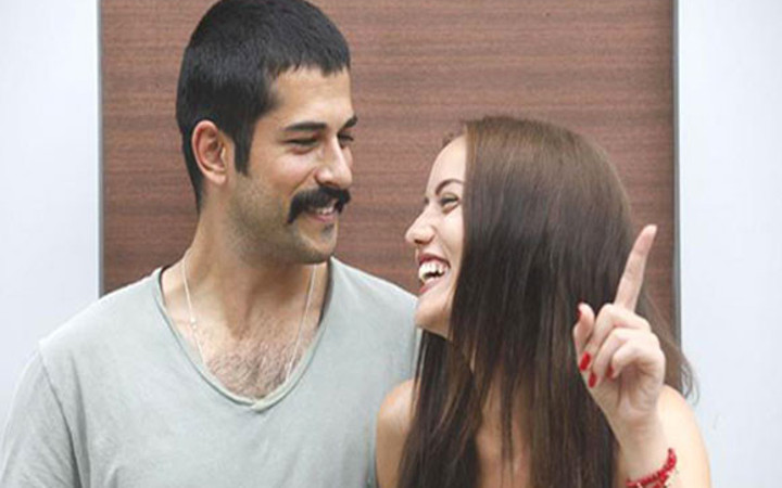 Burak Özçivit Fahriye Evcen'in evine taşındı