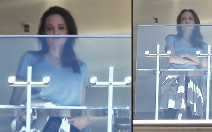 Angelina Jolie'den hüzünlü pozlar!