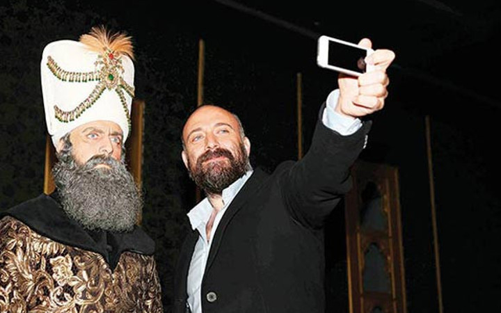 Muhteşem Süleyman'dan muhteşem selfie...