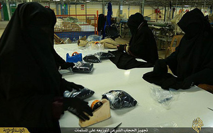 IŞİD'in çarşaf fabrikası