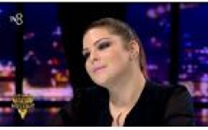 Pelin Öztekin Hülya Avşar'a konuk oldu