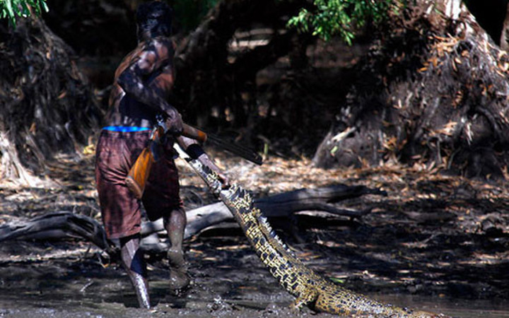 Aborjinler avlanırken ilk kez görüntülendi