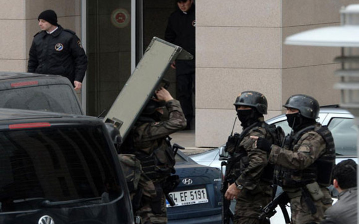 Berkin Elvan savcısı rehin alındı