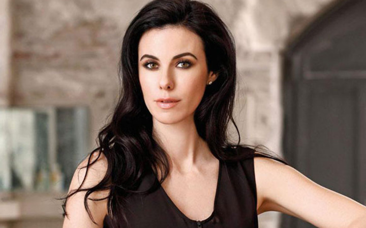 Defne Samyeli bilinmeyenlerini anlattı