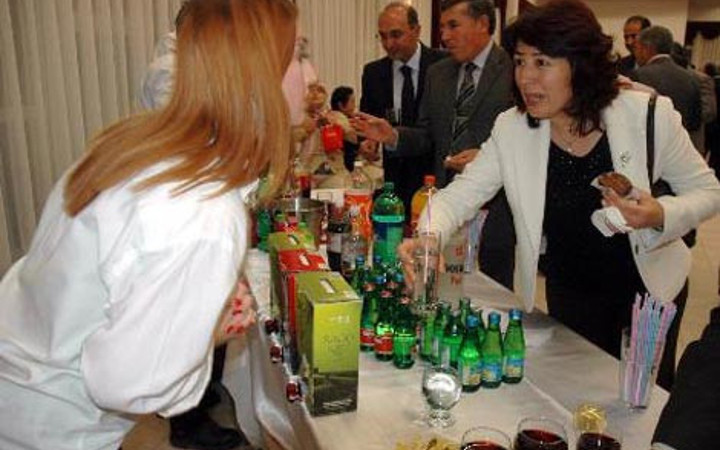 İçki var diye terkettiler