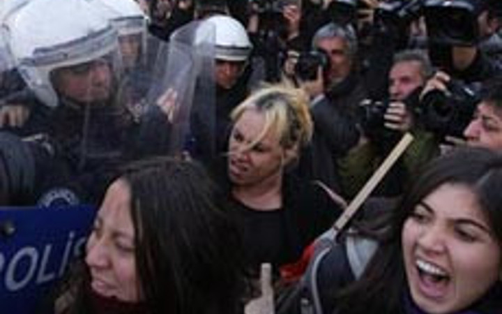 Kadına yönelik şiddete hayır!