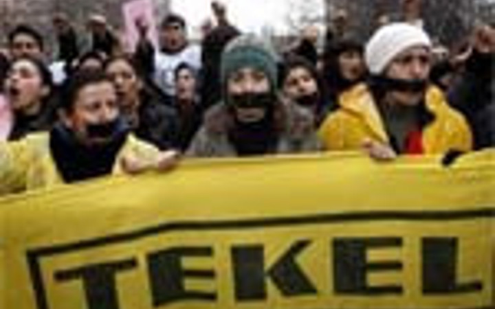 Tekel işçisi kadınlar Meclis'te