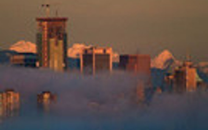 Gökleri delen yapılar