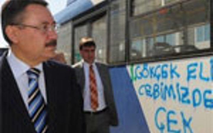 Gökçek'i çıldırtan otobüsler