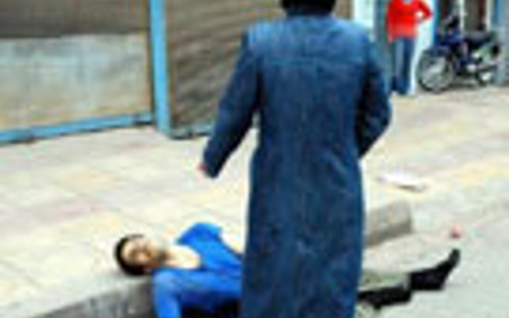 Ağabeyini bıçakladı ölmesini bekledi