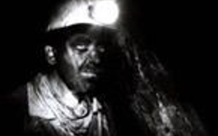 Yer altında kelle kotukta hayatlar