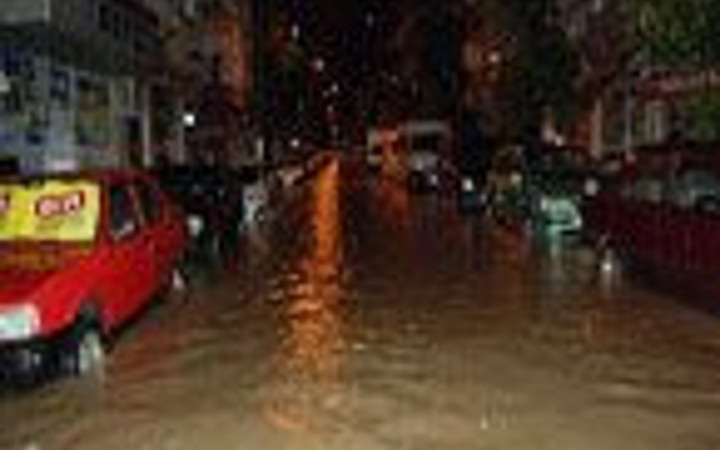 Yalova sel suları altında kaldı