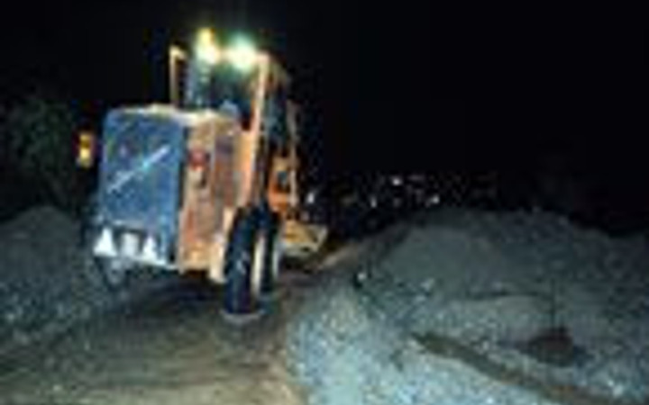 Sel suları Samsun'da yol kapattı