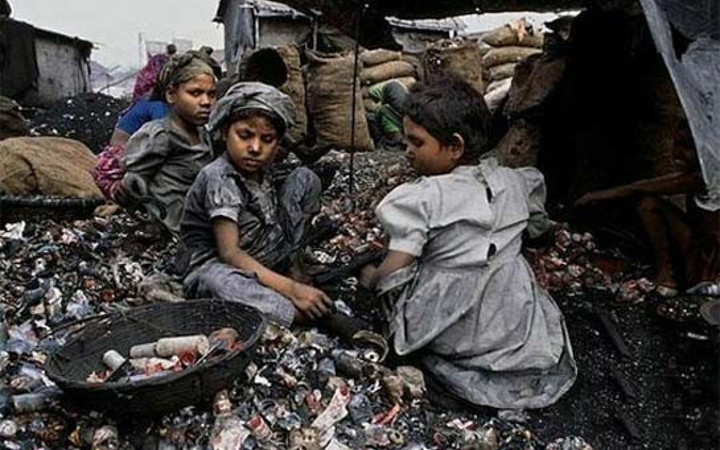 Bangladeş'in yorgun çocukları...