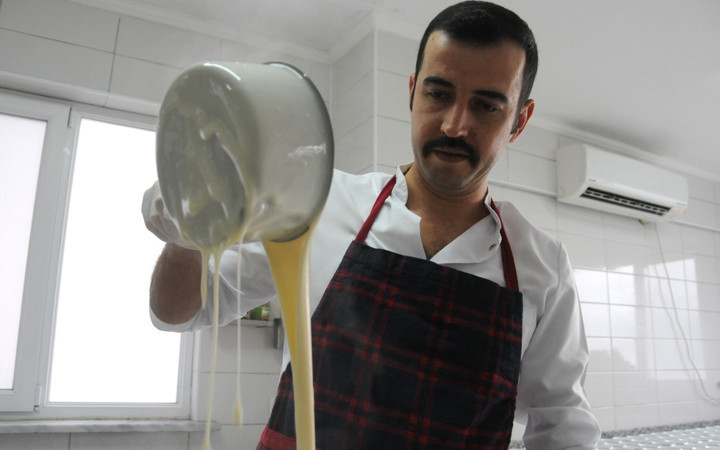 Günde bin adet satıyor tarifini baba-oğuldan başkan kimse bilmiyor