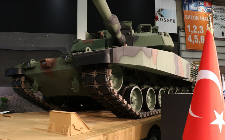 Milli ana muharebe tankı ALTAY görücüye çıktı