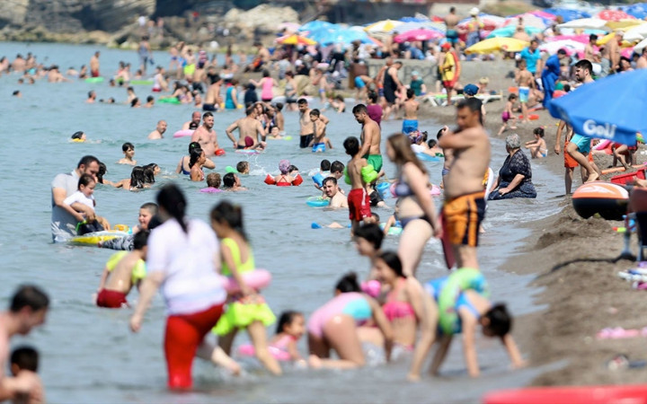 Batı Karadeniz sahilleri güneyi aratmadı! İlçenin nüfusu 5 katlandı