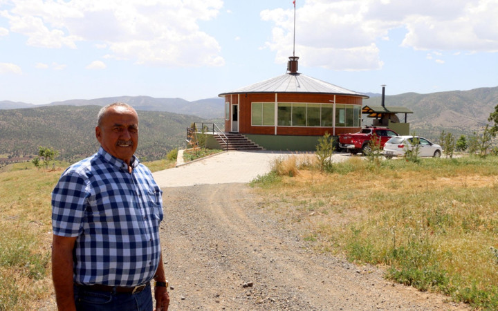 Kendine 360 derece dönen ev yaptı Erzincanlı vatandaş keyfine düşkün