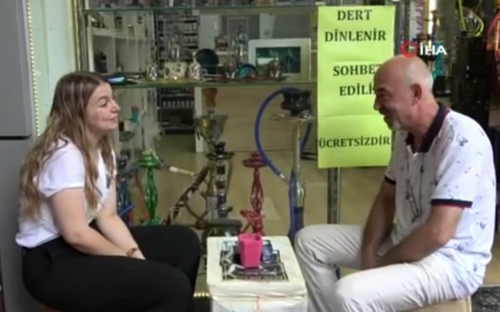 Zonguldak'ta iş yerine astığı bu yazıyla fenomen oldu