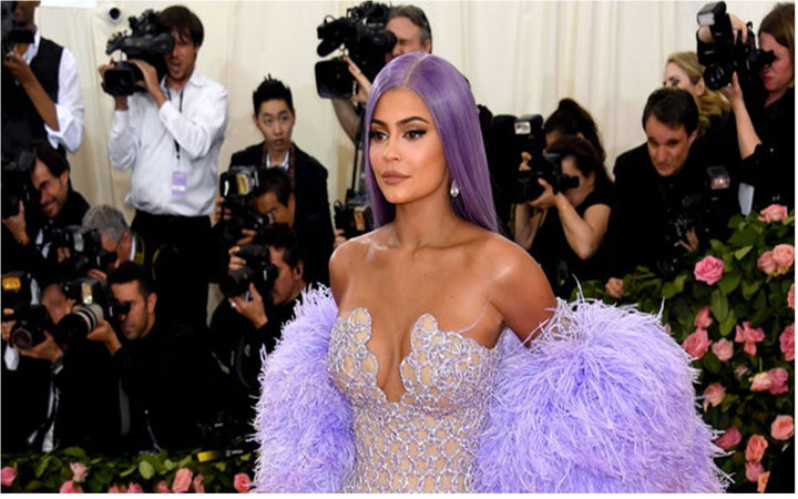 Kylie Jenner'ın makyajsız hali herkesi şoke etti! Dünyanın en genç milyarderi sanki başka biri